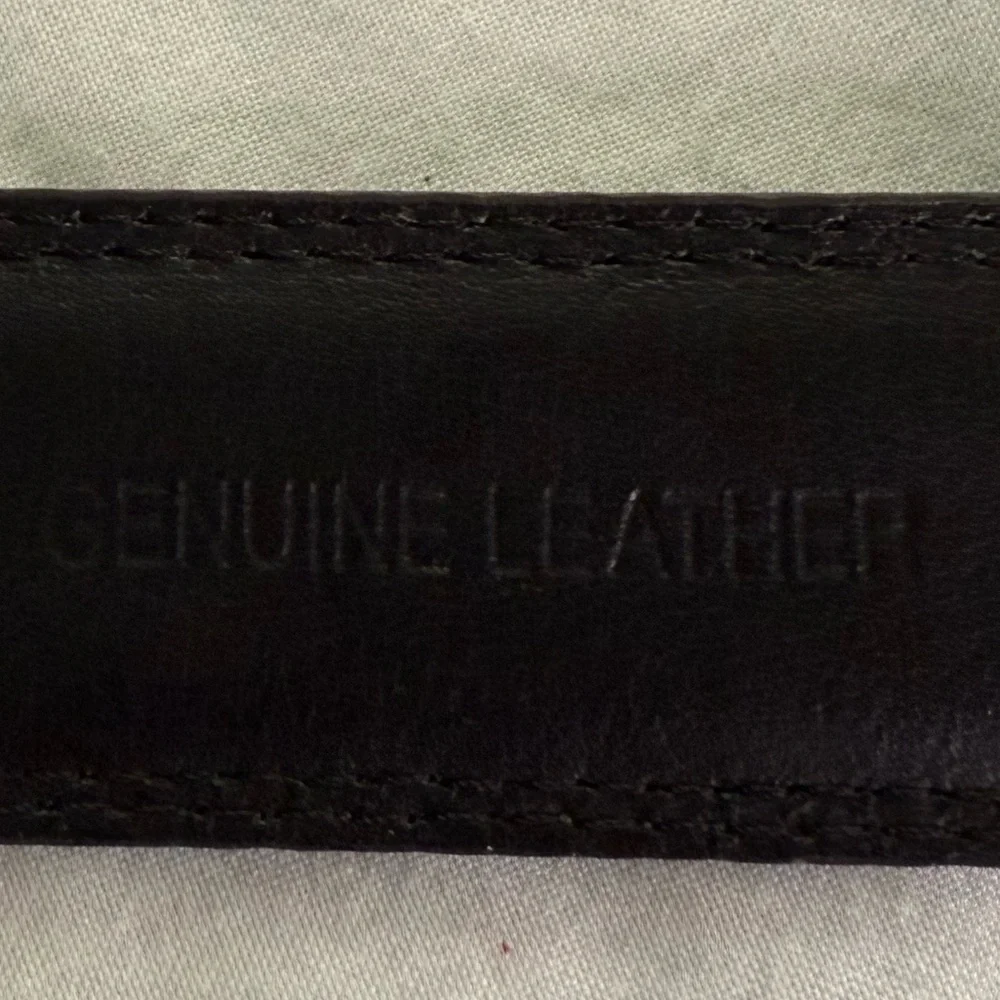 Jos.A Bank Genuine Leather Men’s Belt Size 40, Brown with Gold Buckle NWOT